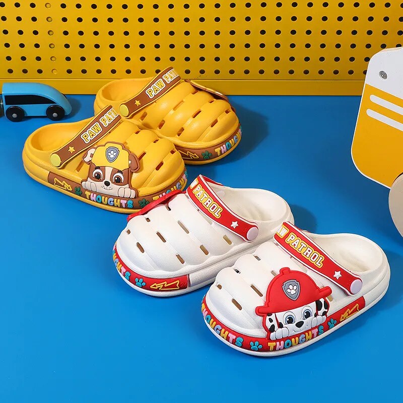 Zapatillas de la Patrulla Canina para niños, zapatillas de baño antideslizantes con dibujos de Skye Chase y escombros, zapatos con agujeros, zapatos de playa chicas, regalo para niños