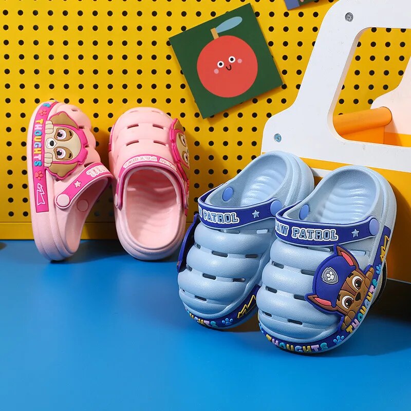 Zapatillas de la Patrulla Canina para niños, zapatillas de baño antideslizantes con dibujos de Skye Chase y escombros, zapatos con agujeros, zapatos de playa chicas, regalo para niños